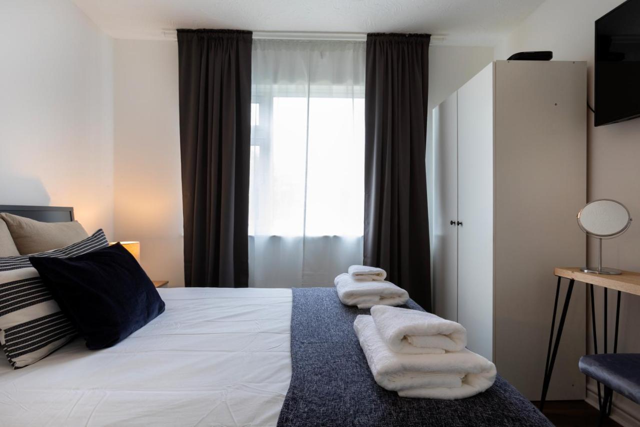 1-bedroom With A Private Garden, 5-min Walk Apartment